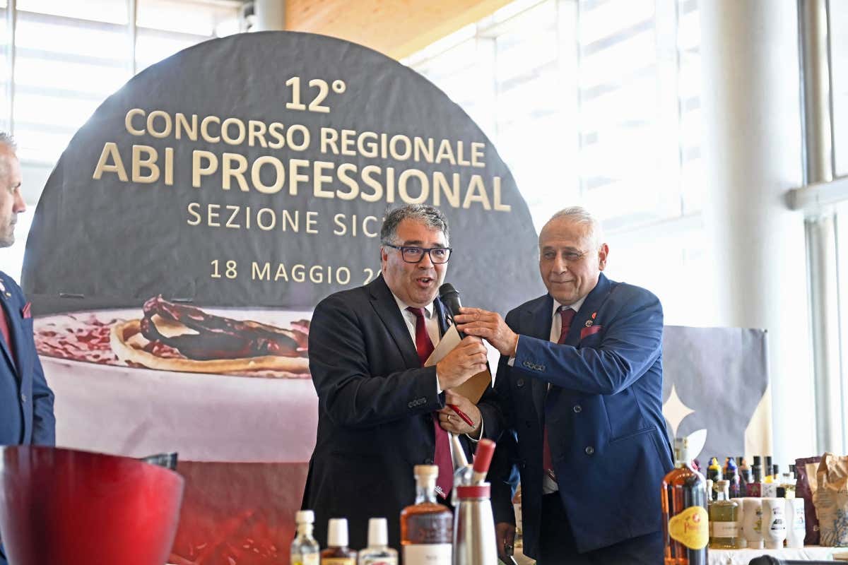 Il presidente Abi Professional Bernardo Ferro durante le selezioni in Sicilia
