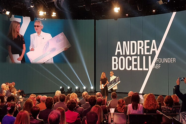 Filippa Lagerbäck e Andrea Bocelli (Best Brands Galbusera 1° nella sezione Growth)