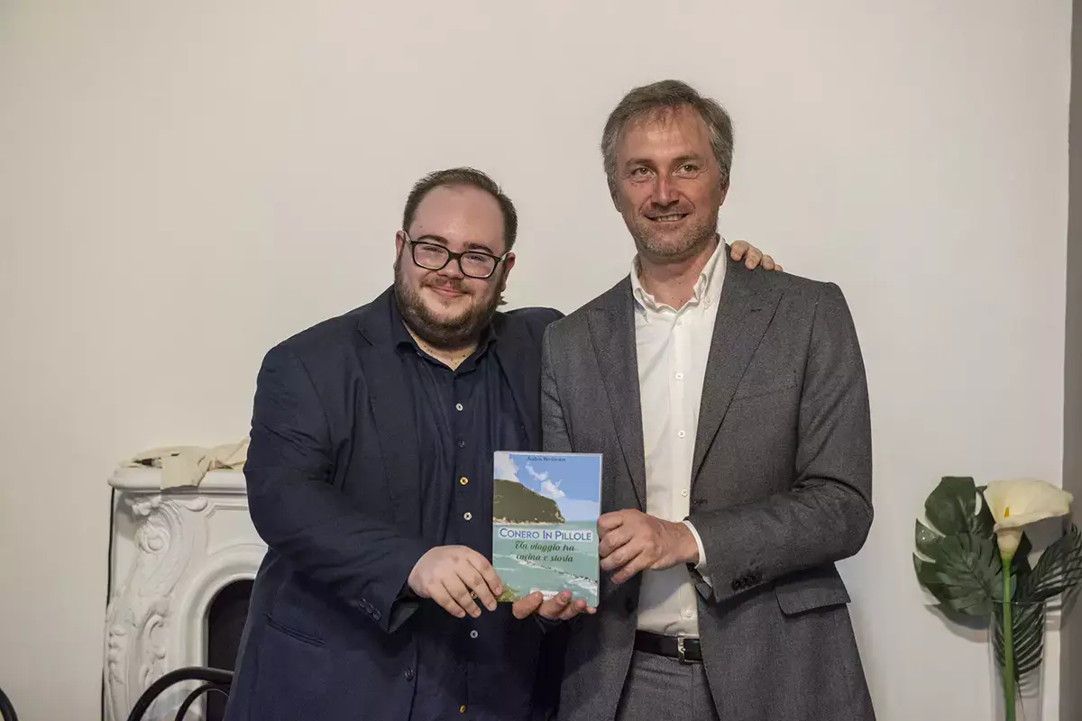 Andrea Bevilacqua e Simone Giaconi&nbsp; Vacanze in Conero? Ecco la guida che non c&rsquo;era