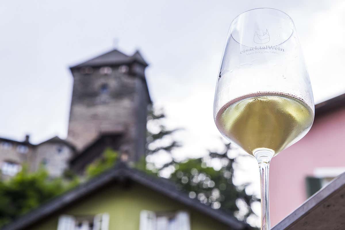 I vini bianchi della Valle Isarco sono una certezza - Foto Tiberio Sorvillo Un autunno di festa a Chiusa, borgo incantato