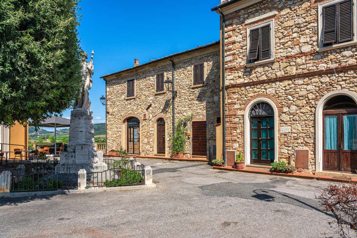 Costa degli Etruschi: un paradiso della natura e di borghi medievali da scoprire