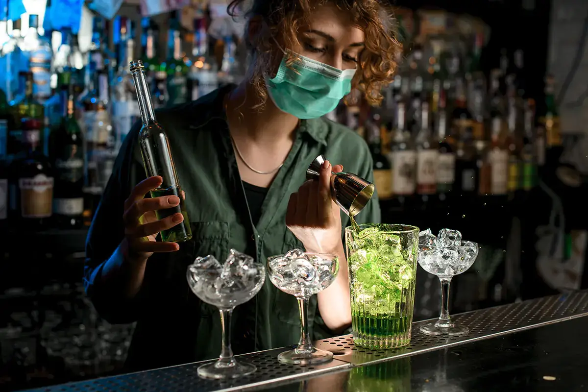 Bicchieri monouso, la provocazione di Bornigia: &laquo;La lavastoviglie delle disco funziona come quella dei ristoranti Discoteche contente a met&agrave;: ok alla riapertura, ma 50% capienza &egrave; ancora insostenibile