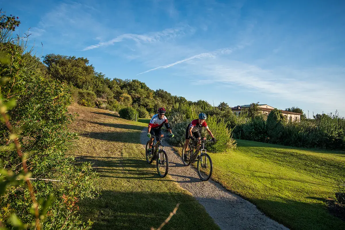 Passione bici e vino Il meglio dell'Italia vinicola in bici. Dove dormire? Nei Luxury Bike Hotels