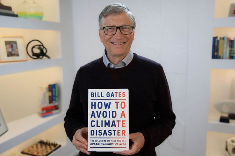 Bill Gates con il suo ultimo libro: Come evitare un disastro climatico - Bill Gates: «I Paesi ricchi mangino carne sintetica per abbassare la CO2»