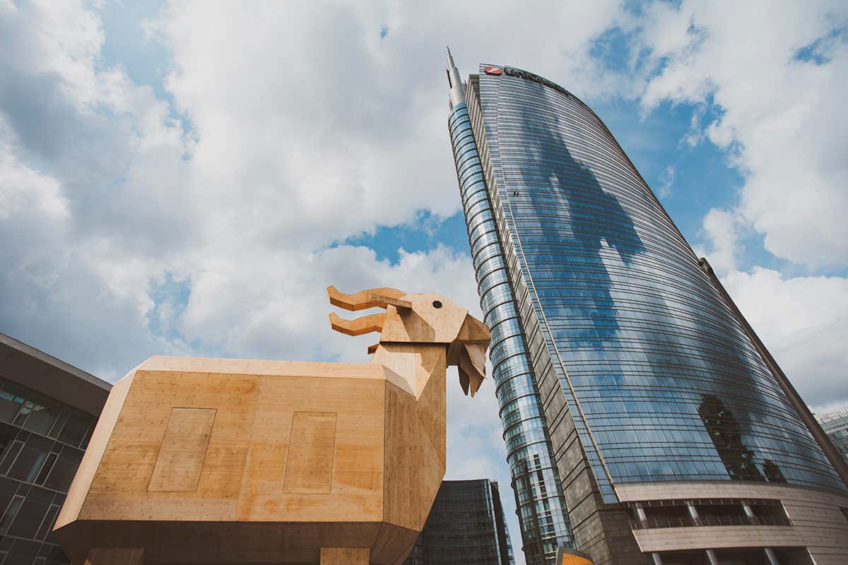 Il Caprone in piazza Gae Aulenti Il Villaggio Kozel sbarca per tre giorni a Milano