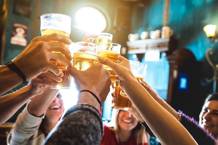 Crescono i consumi di birra (AssoBirra, il report 2018 Crescono i consumi,  3,2%)