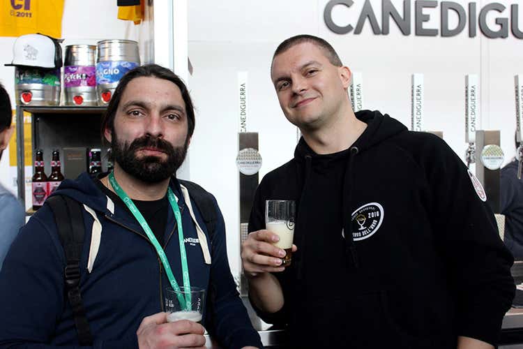 Paolo Celoria con produttori ed esperti del mondo brassicolo (La birra del Piemonte si fa sentire che sia all'estero o nel territorio)