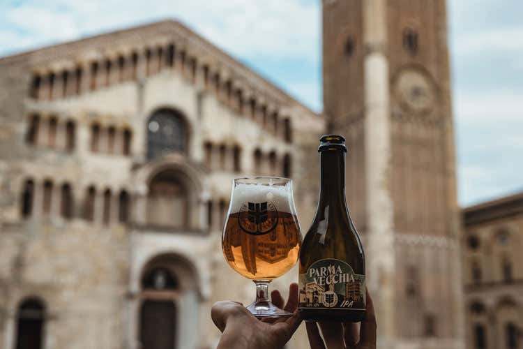(Tre birre per una nuova linea Birrificio del Ducato lancia Parma Vecchia) (Tre birre per una nuova linea Birrificio del Ducato lancia Parma Vecchia)