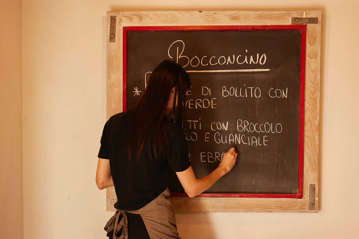 La lavagna de Il Bocconcino  Il Bocconcino la vera cucina romana con tutta la sua storia