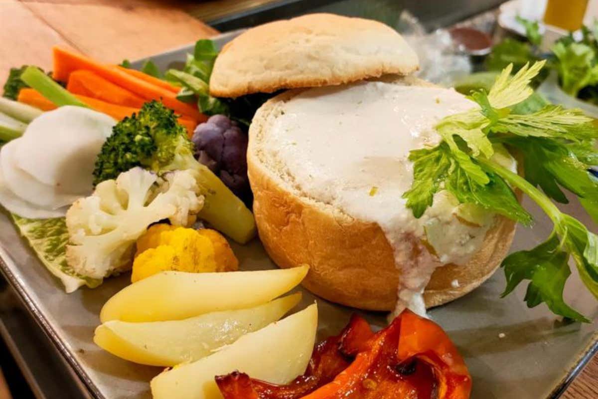 Piatti moderni, senza dimenticare la tradizione Bol House guarda all'estero: il pane elemento principe dei piatti