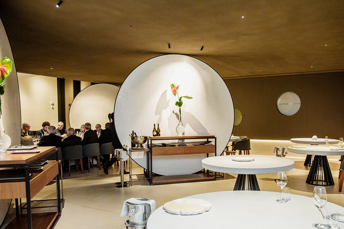 La sala di Bolle Bolle Restaurant, il timbro di Pentole Agnelli sulla ristorazione bergamasca