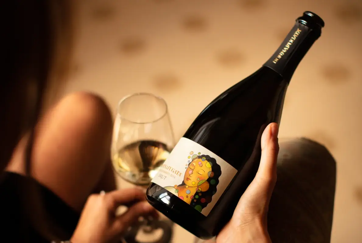 L'etichetta calorosa Donnafugata Brut Millesimato 2017, eleganza e personalit&agrave; a tutto pasto