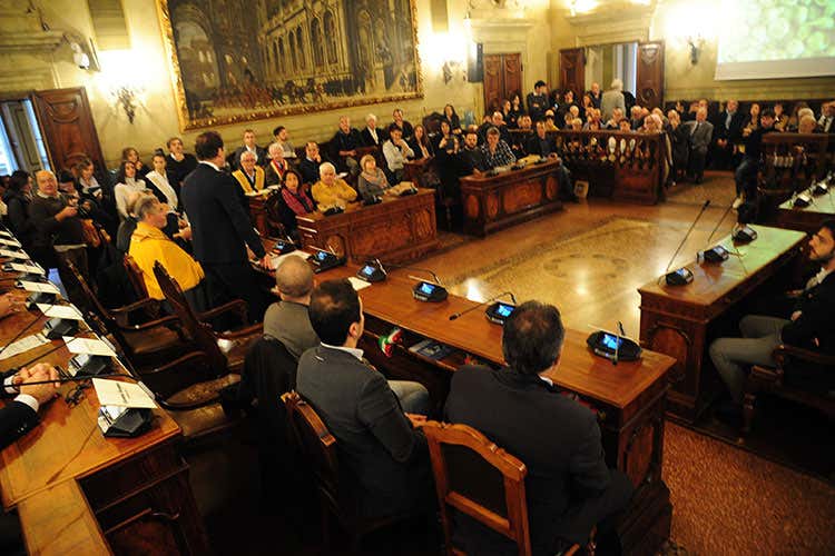 Un momento dell'incontro (Bologna celebra il miglior tortellino Libro e premio a due locali storici)