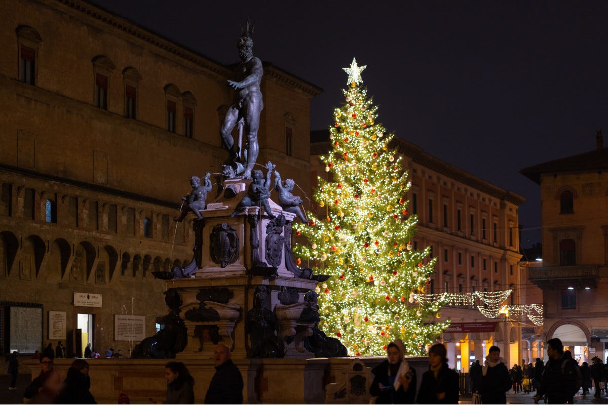 Natale a Bologna  Ristoranti osterie trattorie: ecco dove festeggiare in Emilia Romagna