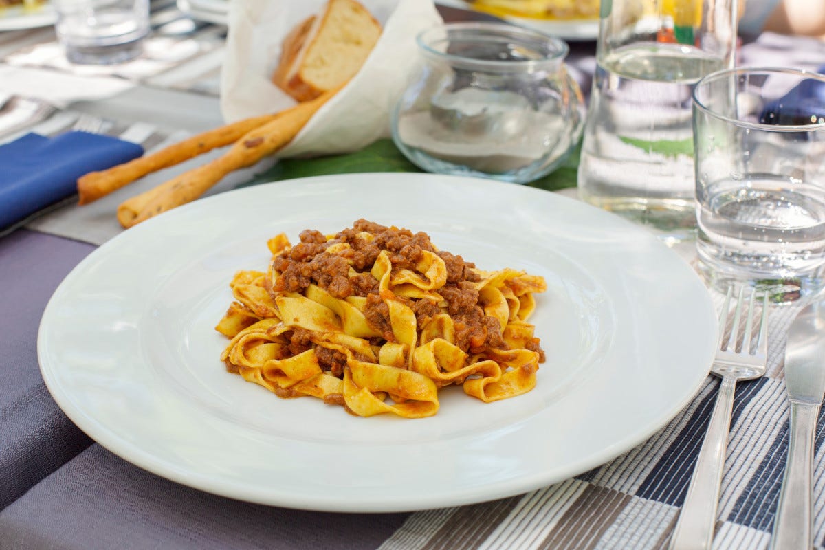 Il ragù bolognese aggiorna la ricetta ufficiale ammesso il misto di carni