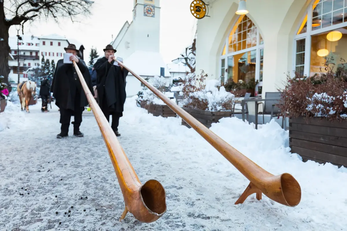 Suonatori in azione (foto Marco Corriero) Il Trenatale del Renon porta la magia delle Feste
