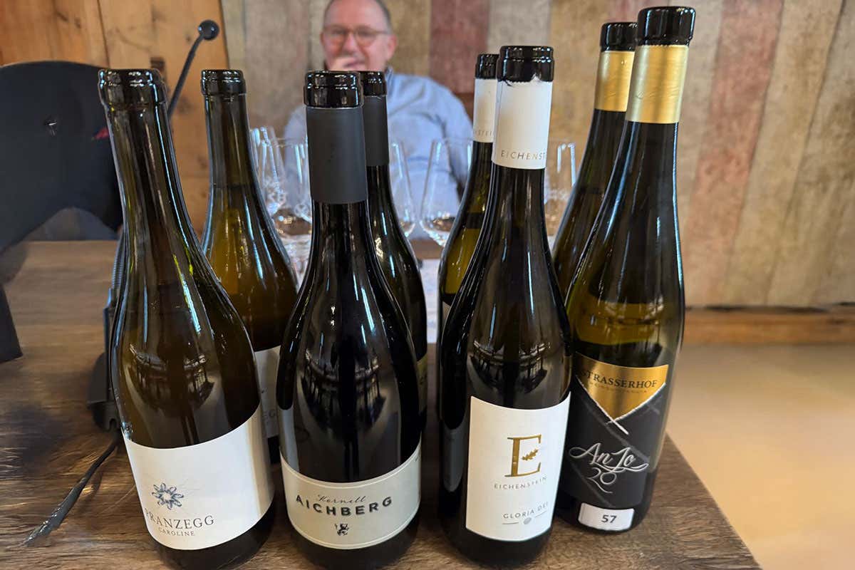 Bolzano brinda alla Weinkost 2025: 200 vini in mostra a Castel Mareccio