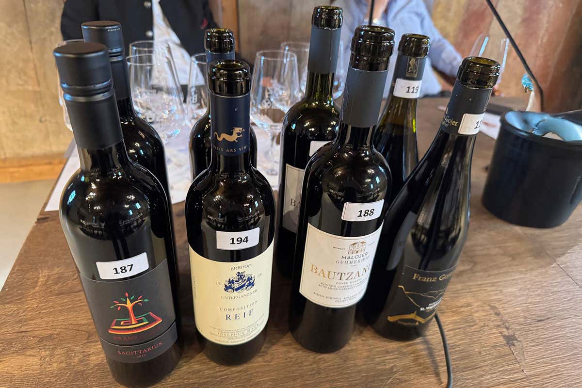 Bolzano brinda alla Weinkost 2025: 200 vini in mostra a Castel Mareccio