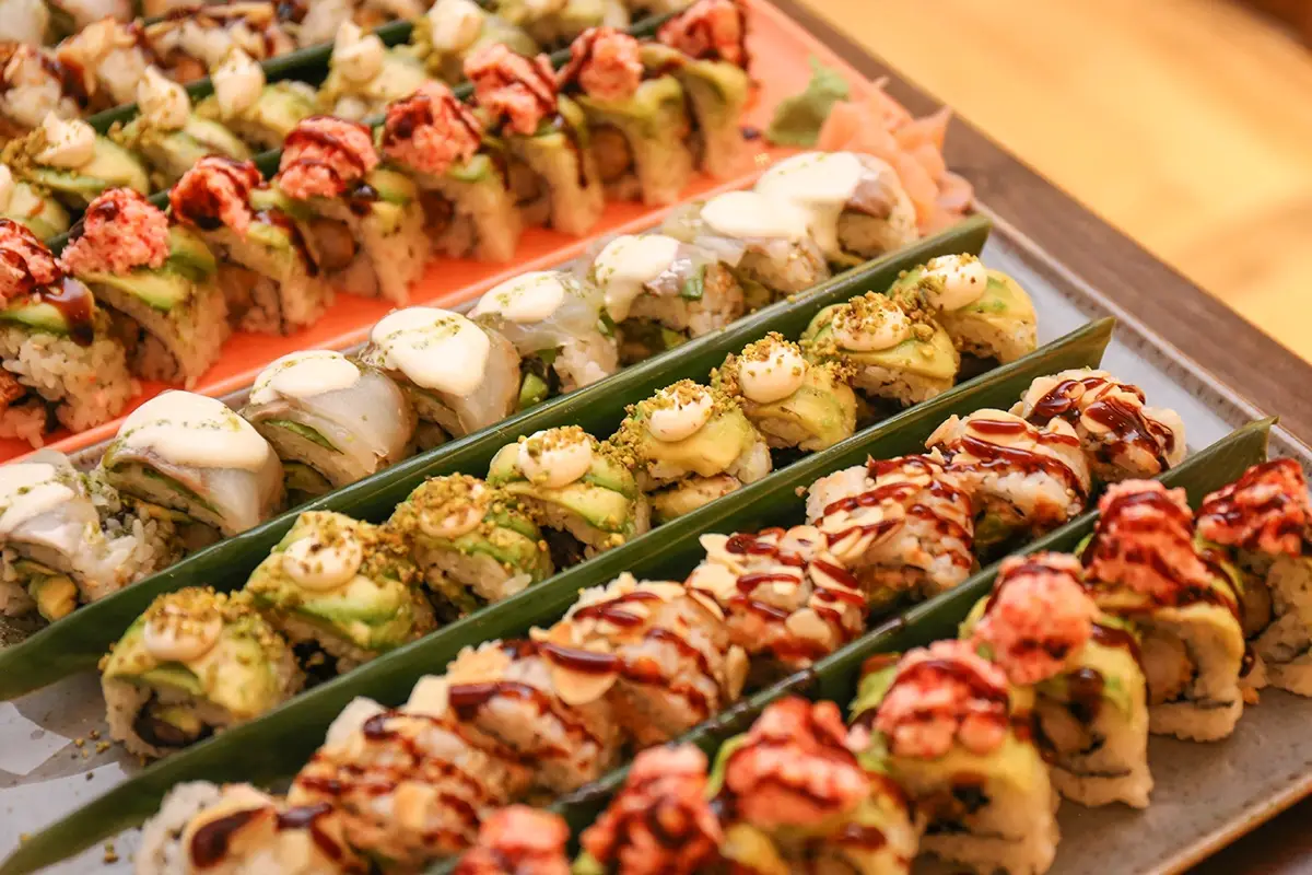 Vastissima scelta di roll, temaki, burritos, tartare Giappone o Brasile? Tutte è due ma Torino da Bomaki