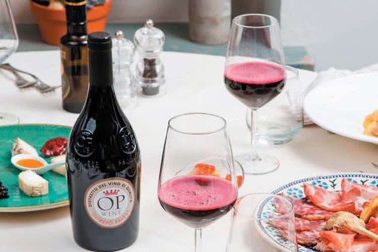 Brindisi con la Bonarda - Pavia, la Bonarda nei ristoranti Brindisi gratis per il rilancio Brindisi con la Bonarda - Pavia, la Bonarda nei ristoranti Brindisi gratis per il rilancio