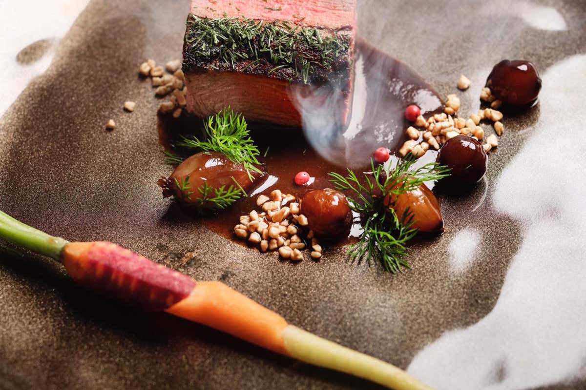 Filetto di cervo in crosta di Aneto Sci e relax in Val Pusteria al Bonfanti Design Hotel