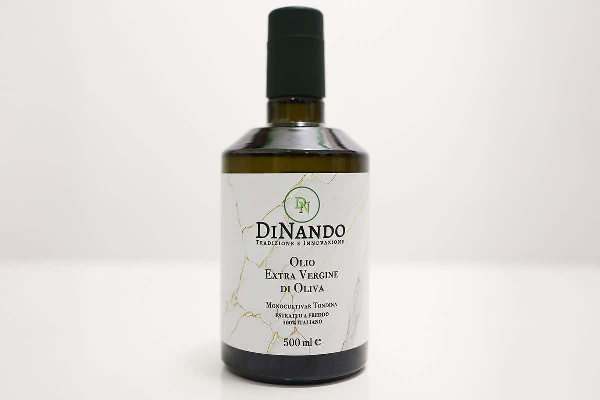 Olio Tondina estratto a freddo dell'azienda DiNando