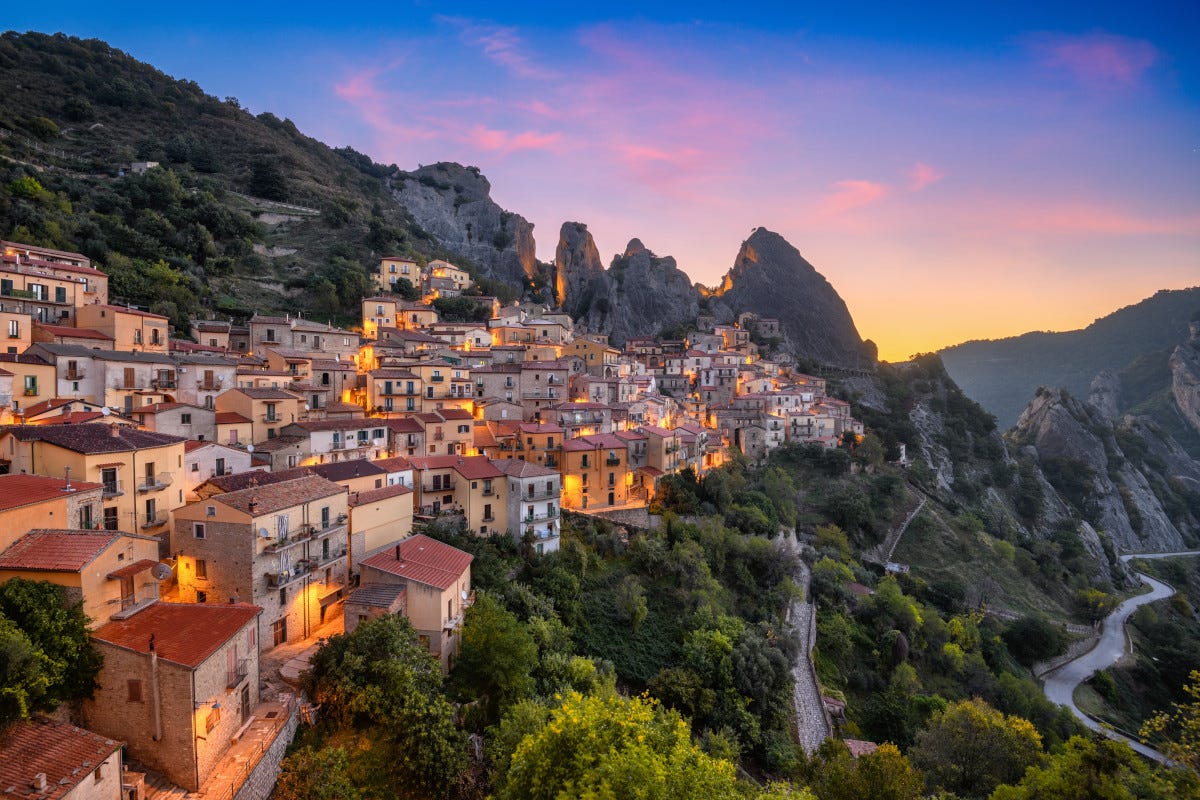 Ecco cinque borghi alternativi da visitare nel weekend in Italia