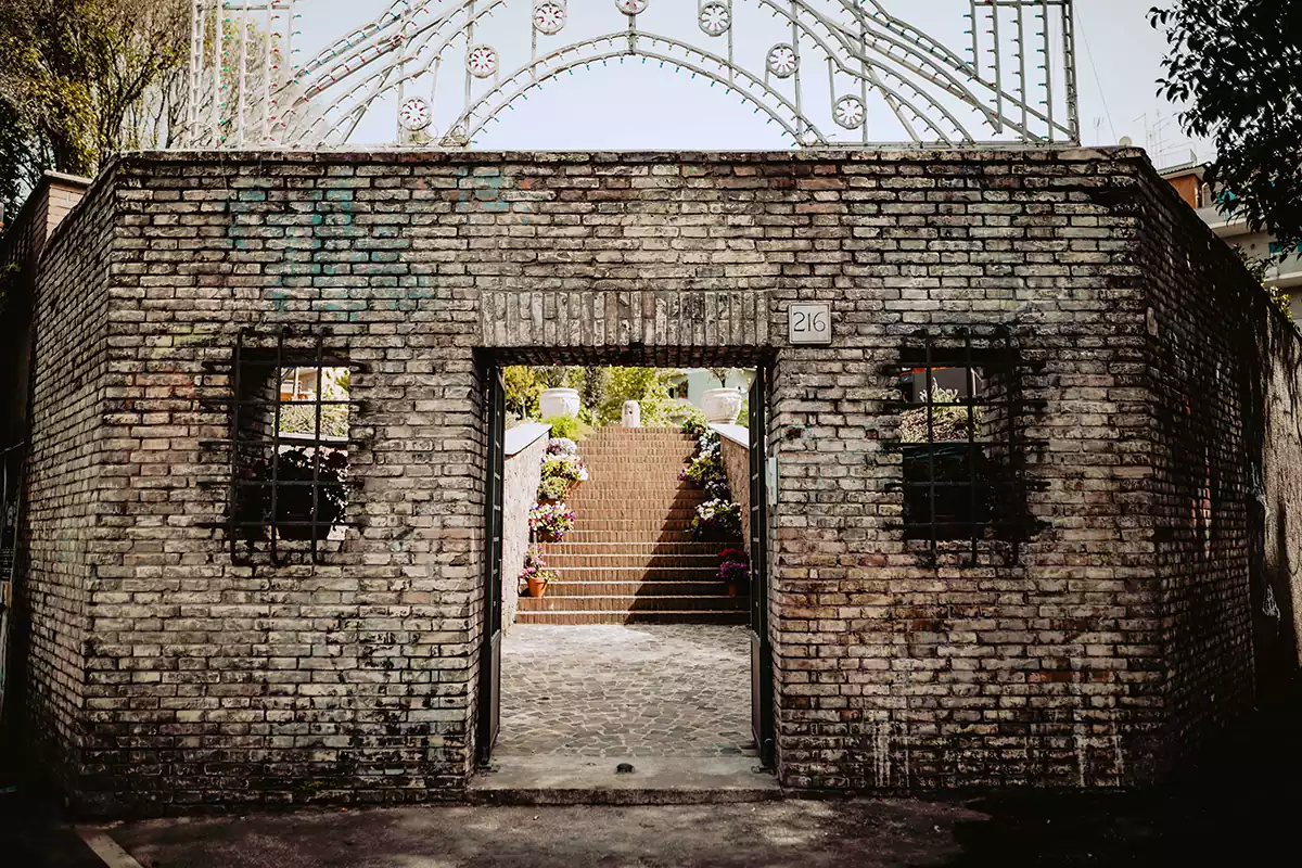 Il magico ingresso di Borgo Pigneto Borgo Pigneto, una citt&agrave; inclusiva dentro la citt&agrave;