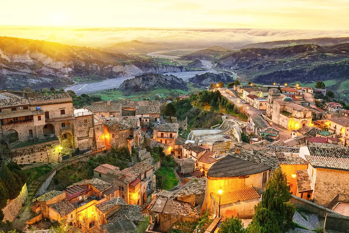 Al via il progetto sul turismo delle radici Al via il progetto sul turismo delle radici