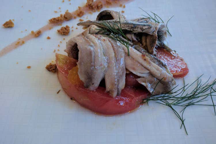 (Da serbatoio idrico a bistrot A Borgo50 tra mito e gusto mediterraneo) (Da serbatoio idrico a bistrot A Borgo50 tra mito e gusto mediterraneo)