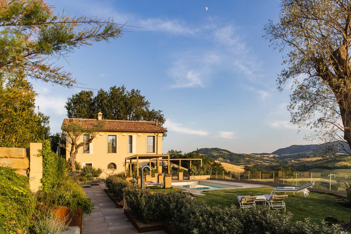 Tra calanchi, oliveti e vigneti sui colli bolognesi apre Borgo alle Crete
