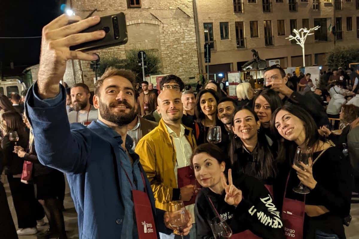 orgo di Vino in Tour, che in soli due anni ha raddoppiato le tappe nelle varie regioni italiane e registrato una crescita esponenziale dei numeri dei partecipanti 