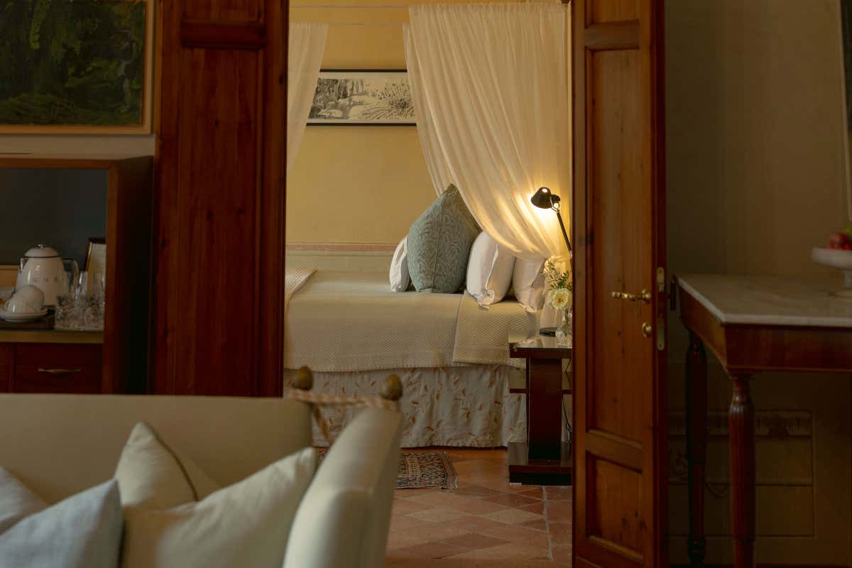 All’interno di Borgo Pignano Volterra sono presenti numerosi casali storici trasformati in Full Hotel Service Villas indipendenti