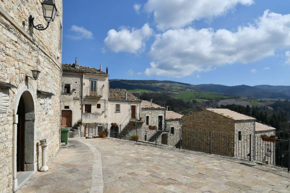 Roseto Valfortore unisce un borgo medievale alla natura della valle del Fortore
