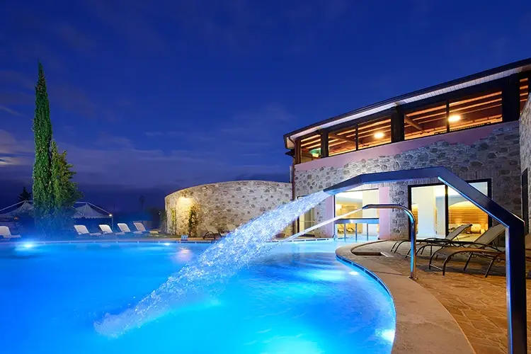 A Borgobrufa Spa Resort immersi nella natura e nel silenzio In coppa nella spa pi&ugrave; grande dell&rsquo;Umbria? Riapre il resort Borgobrufa a Torgiano