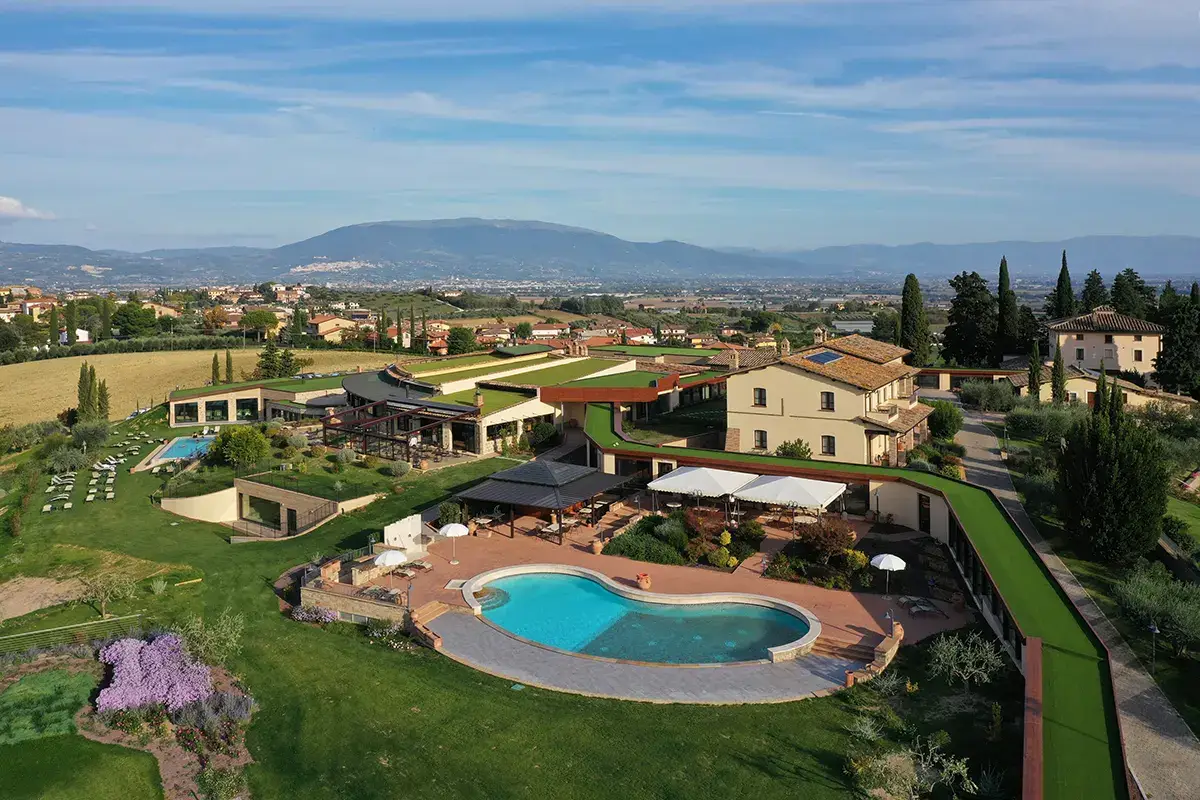 Borgobrufa Spa resort, veduta aerea Le “Prospettive” della cucina umbra all’Elementi Fine Dining