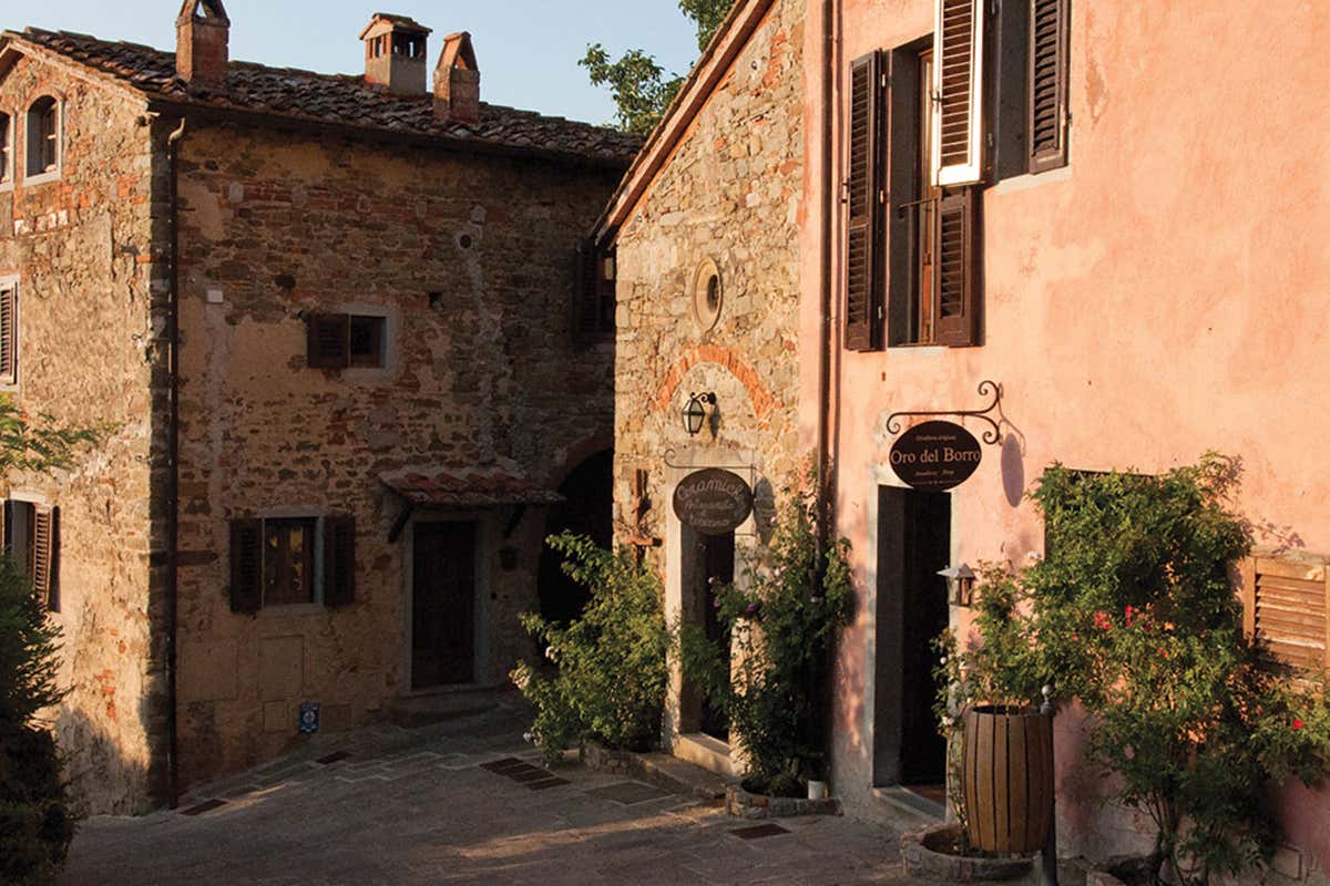 L’antico borgo medievale. Foto: www.ilborro.it Natale super classico? Perché non dormire in un ''presepe''! Ecco tre hotel L’antico borgo medievale. Foto: www.ilborro.it Natale super classico? Perché non dormire in un ''presepe''! Ecco tre hotel