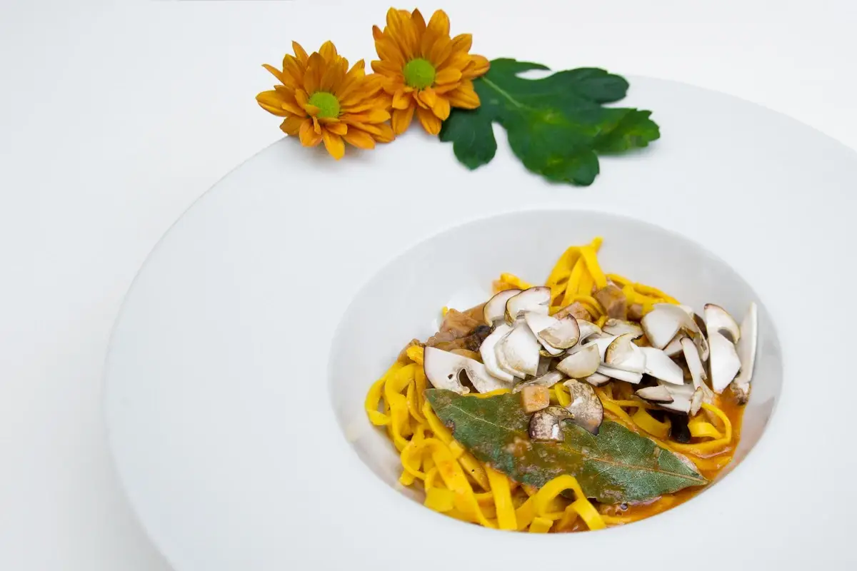Il bosco in un piatto proposto da Ristorante Osteria La Gioconda Il Grand Tour delle Marche fa tappa a “Cagli, Terre del fungo”