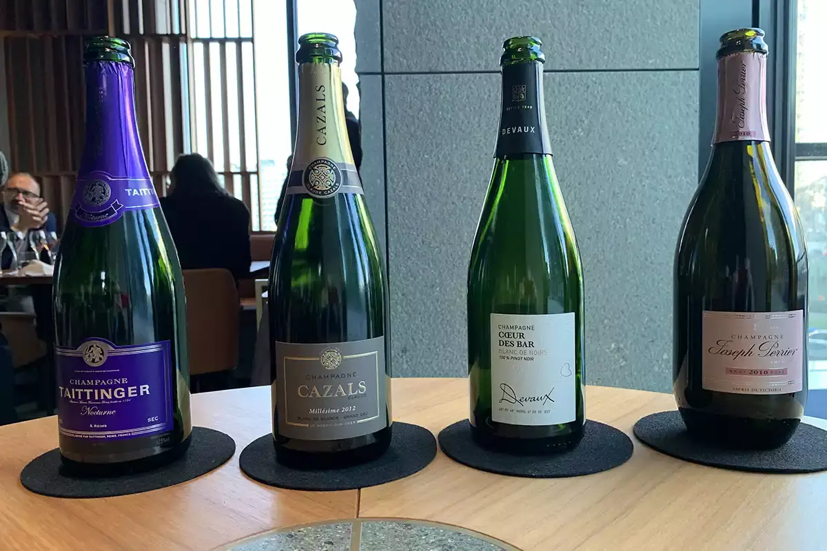 Le bottiglie abbinate ai piatti di Takeshi Iwai Degustare lo Champagne attraverso i sensi