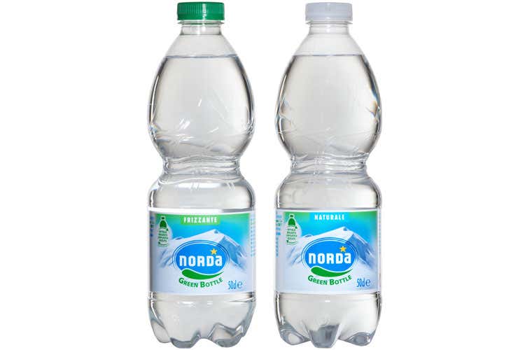 La Green Bottle di Norda nelle sue due versioni - Nasce Green Bottle di Norda La bottiglia elegante e sostenibile - da finire La Green Bottle di Norda nelle sue due versioni - Nasce Green Bottle di Norda La bottiglia elegante e sostenibile - da finire