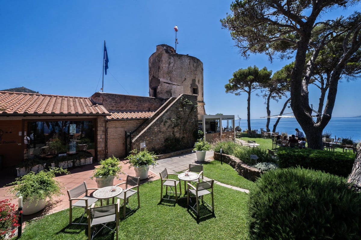 Al Boutique Hotel Torre di Cala Piccola un “giro” goloso della Toscana