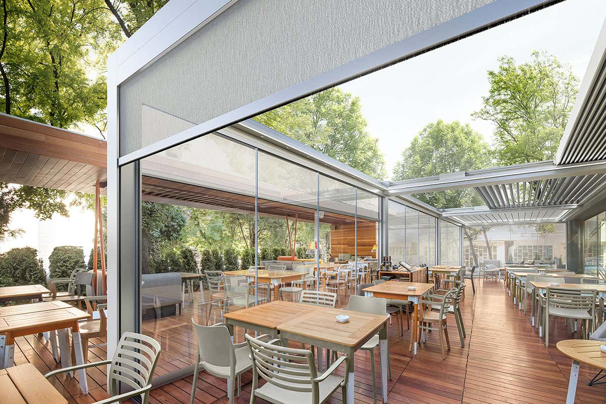 Pergola bioclimatica Velvet Plus Dehors in funzione tutto l’anno: le mille soluzioni per il comfort outdoor Pergola bioclimatica Velvet Plus Dehors in funzione tutto l’anno: le mille soluzioni per il comfort outdoor