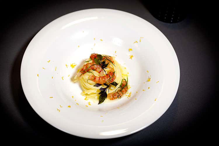 (Il bravo Alfonso Porpora ai fornelli per il pranzo da PastaBar Leonessa)