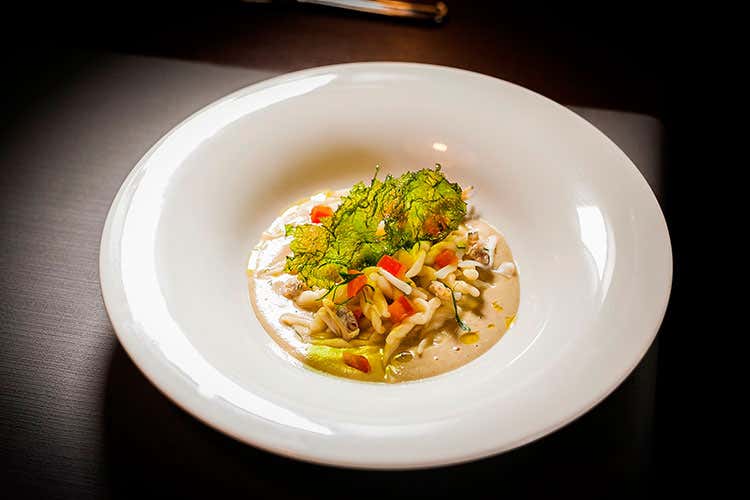 (Il bravo Alfonso Porpora ai fornelli per il pranzo da PastaBar Leonessa)