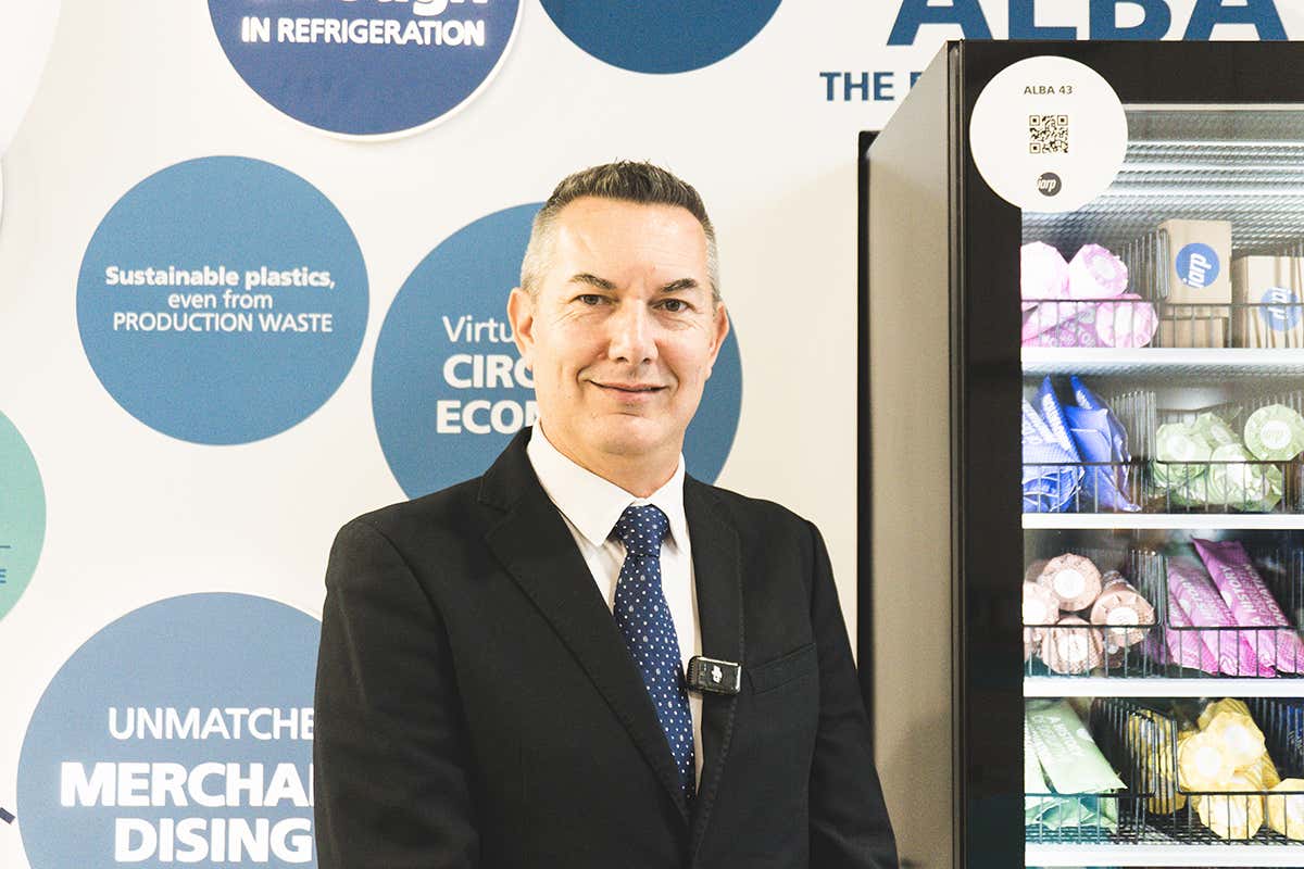 Freddo sostenibile: come cambiano le vetrine refrigerate per l'Horeca 