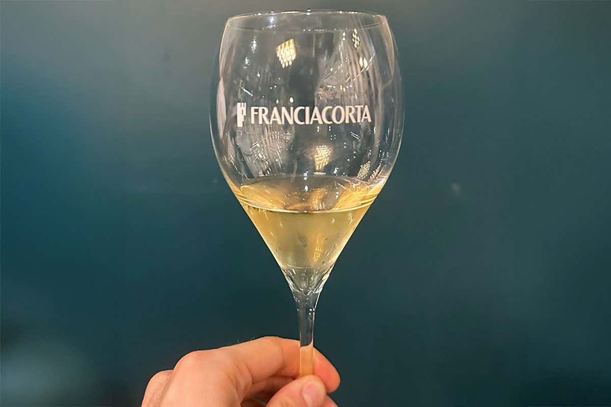Una degustazione di sei Franciacorta con sboccatura tardiva che raccontano il valore del tempo Una degustazione di sei Franciacorta con sboccatura tardiva che raccontano il valore del tempo