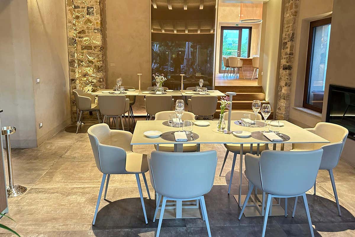 Un altro dettaglio delle sale interne del ristorante La Corte