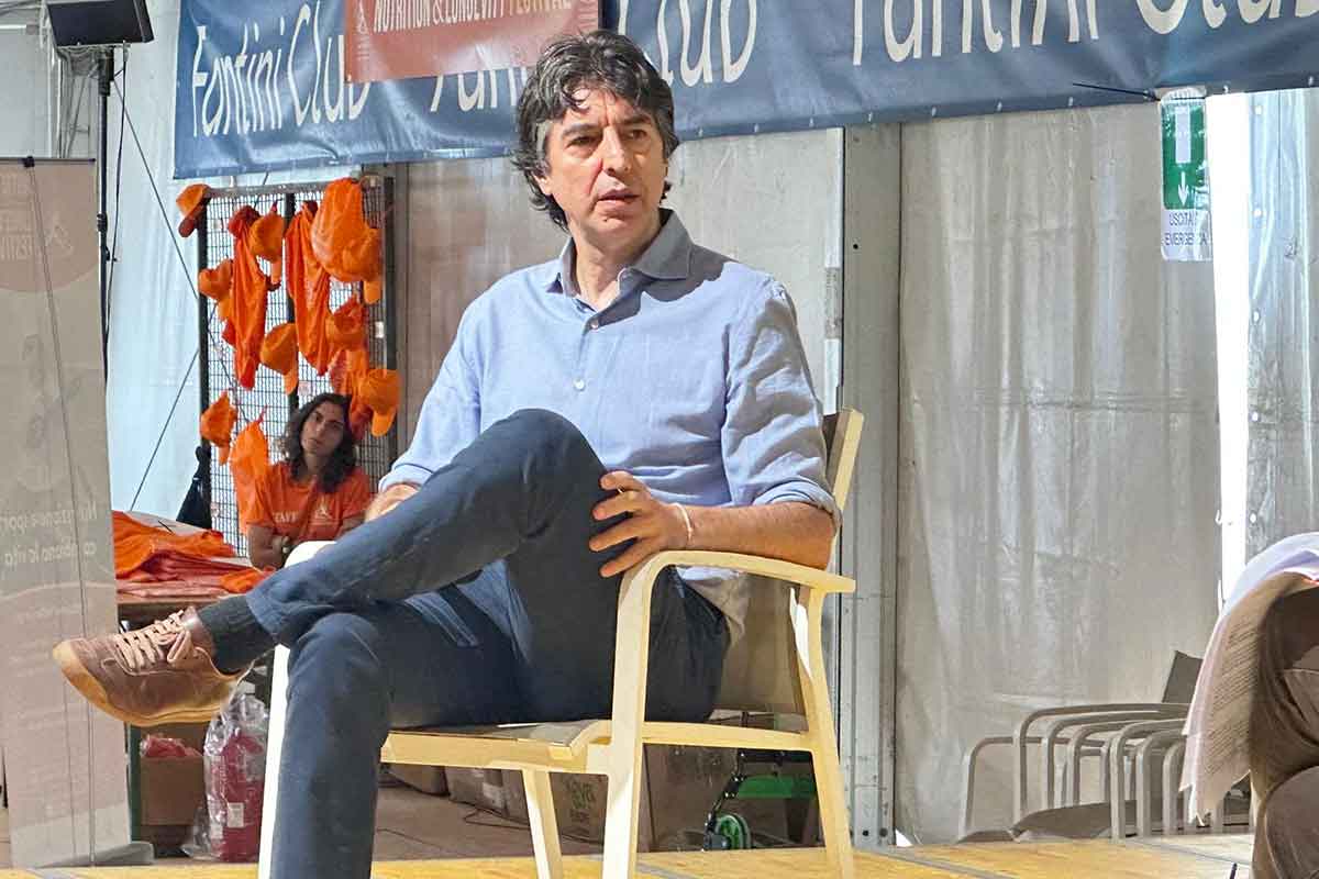 Il peso della longevità: il libro di Valter Longo per vivere più a lungo senza farmaci Il peso della longevità: il libro di Valter Longo per vivere più a lungo senza farmaci