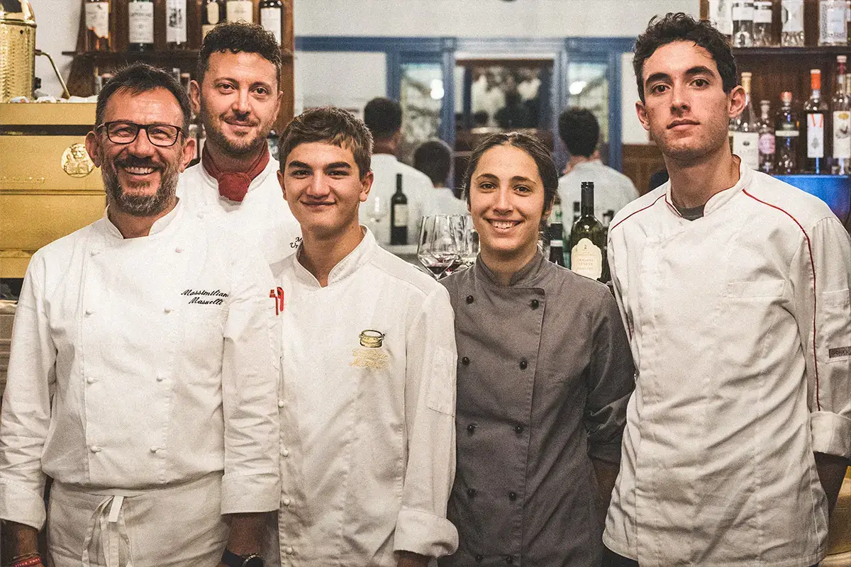 Max Masuelli e la sua brigata “Nati per stare insieme” a Milano da Trattoria Masuelli San Marco