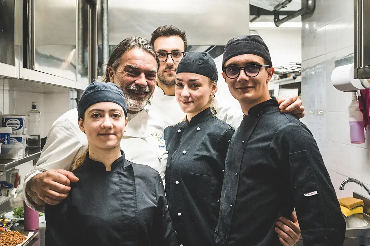 Alessia Taroni, Francesco Francesco, Andrea Lischio, Beatrice Mossi e Marco Della Malva “Nati per stare insieme” sul lago al Belvedere di Torno
